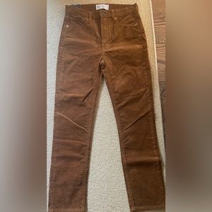 Gap brown high wasted corduroys. New with tags. Size 26